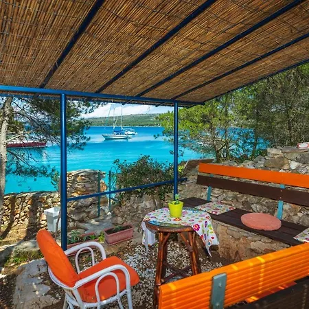 Villa Milna Sleeps 7 Pool Air Con Wifi